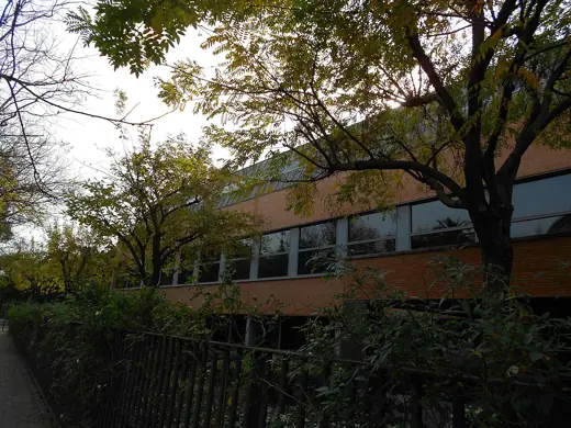 Photo 3: Exterior