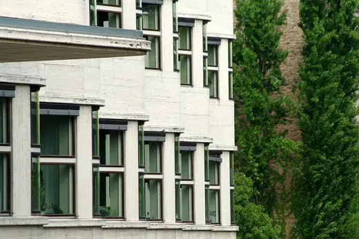 Photo 6: Detail