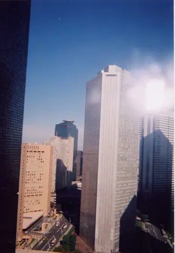 Photo 4: Exterior