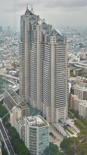 Photo 3: Exterior