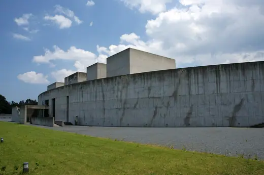 Photo 2: Exterior · Shoji Ueda Museum of Photography in Hōki, Tottori prefecture , Japan 