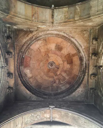 Photo 6: Detail