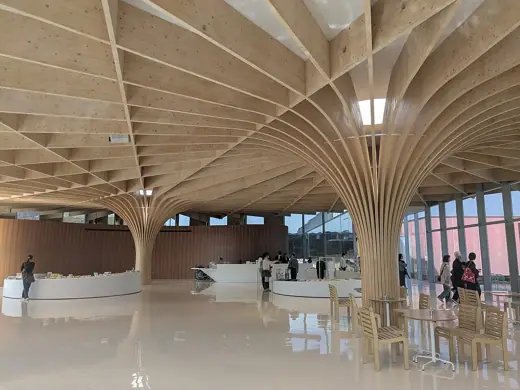 Photo 3: Interior