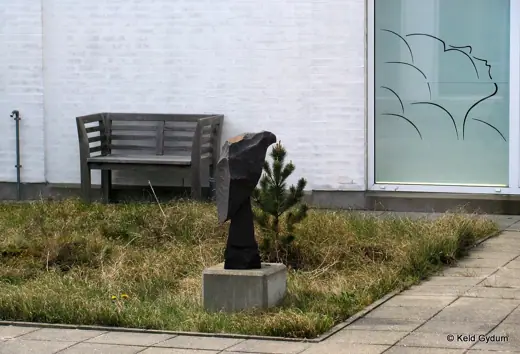 Photo 3: Detail