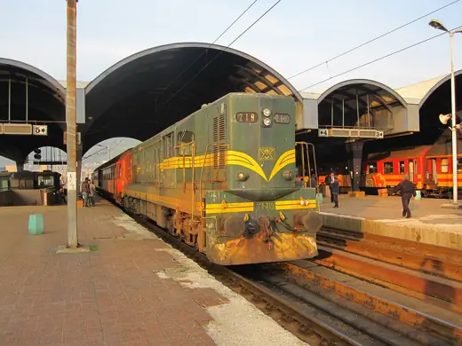 Photo 5: Detail · Close up shot of 661.219 on the 2-coach working to Kičevo