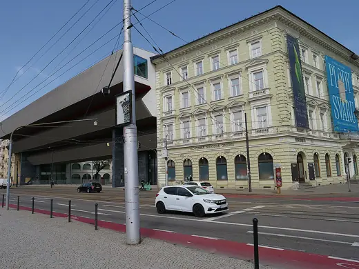 Photo 2: Exterior · Slowakische Nationalgalerie Altgebäude nebst Neubau in Bratislava, April 2025