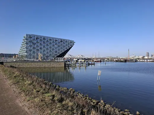 Photo 3: Exterior · Sluishuis (building in Amsterdam, the Netherlands)