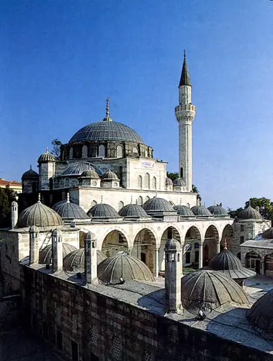 Photo 1: Exterior