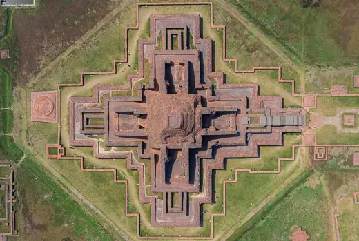 Photo 3: Context · Somapura Mahavihara , Naogaon, Bangladesh