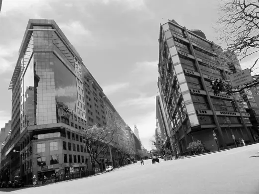 Photo 4: Exterior · Avenida Diagonal Sur, Buenos Aires