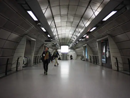 Photo 5: Interior · A corridor at Southwark tube station