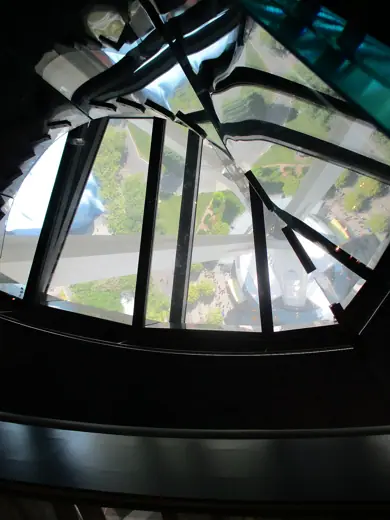 Photo 4: Interior