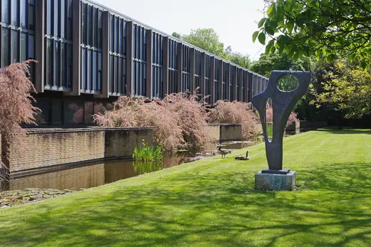 Photo 1: Exterior · St Catherine's College