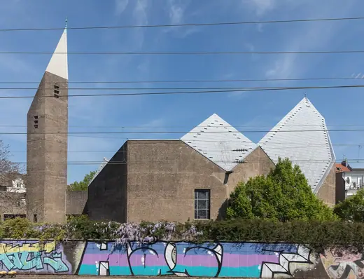 Photo 1: Elevation