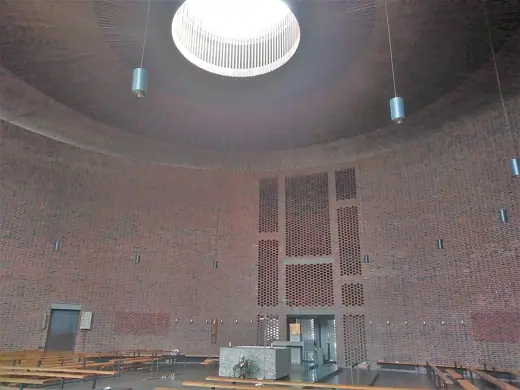 Photo 6: Interior · St