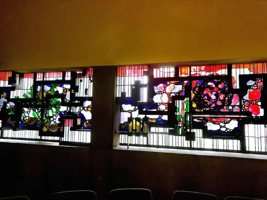 Photo 4: Interior
