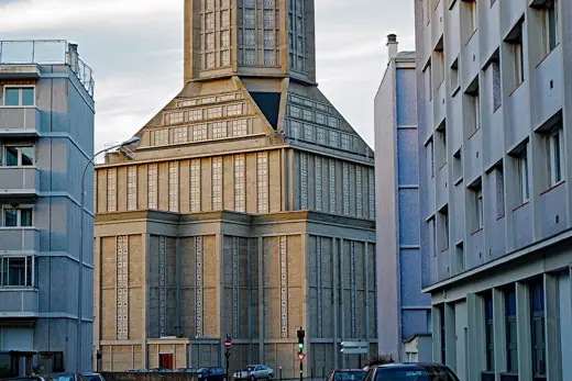 Photo 3: Exterior · Bottom part of St
