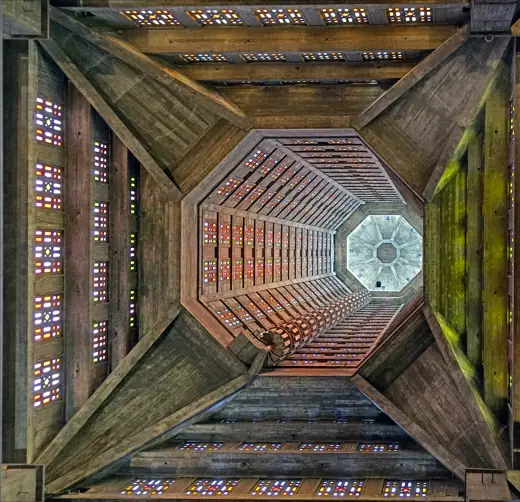 Photo 5: Interior
