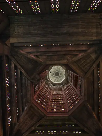 Photo 6: Interior · Intérieur du clocher