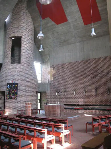 Photo 3: Exterior