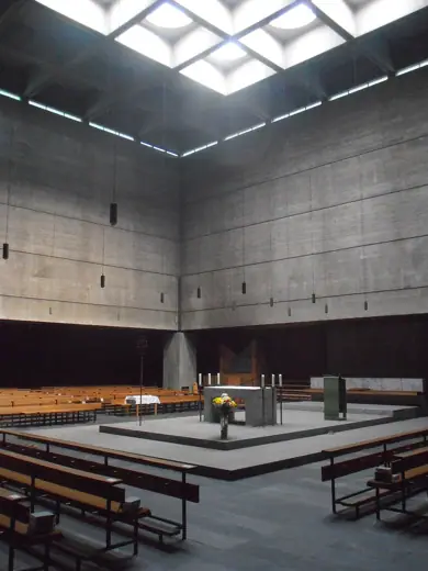 Photo 5: Interior