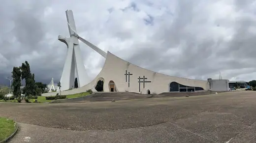 Photo 2: Exterior · Cathedrale St Paul Abidjan