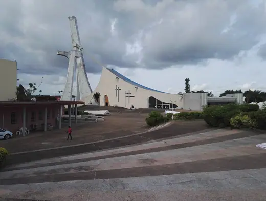 Photo 4: Exterior · Cathédrale Saint-Paul de la commune du Plateau (Abidjan)