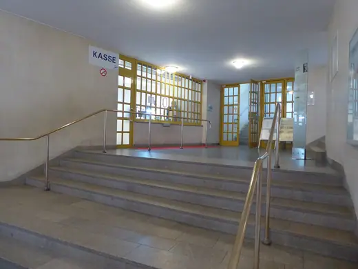 Photo 5: Interior