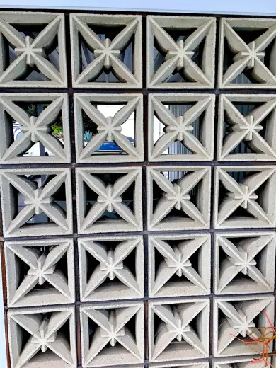 Photo 4: Exterior · Midcentury modern breeze blocks at the Stahl House