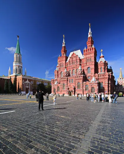 Photo 4: Exterior