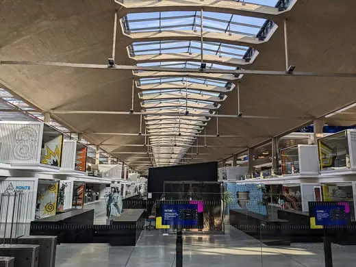Photo 4: Interior · Intérieur de la Station F , en juin 2022