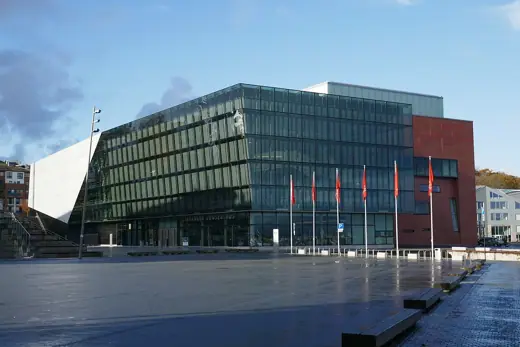 Photo 2: Interior