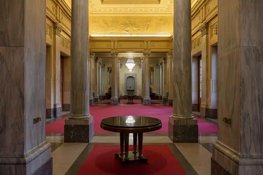 Photo 6: Interior