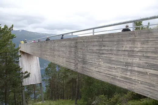 Photo 2: Exterior · Stegastein near Aurland