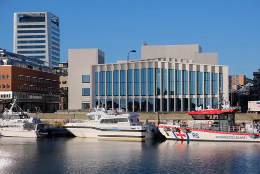 Photo 4: Exterior · Stormen library in Bodø
