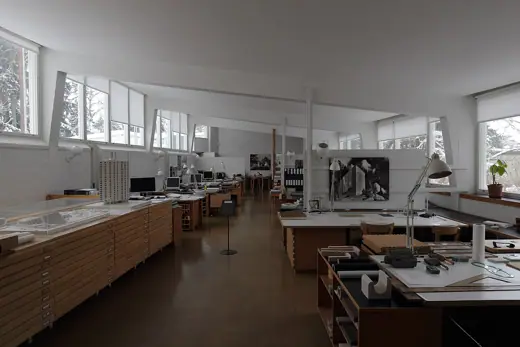 Photo 2: Exterior · Studio Aalto 1956 architect:Alvar Aalto Tiilimäki 20, 00330 Helsinki