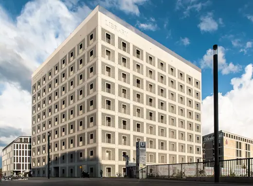 Photo 4: Exterior · Stadtbibliothek Stuttgart