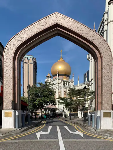 Photo 2: Exterior · Sultan Mosque, Singapore