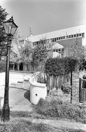 Photo 4: Exterior · Sun House, Frognal Way, Hampstead, London NW3 6XE
