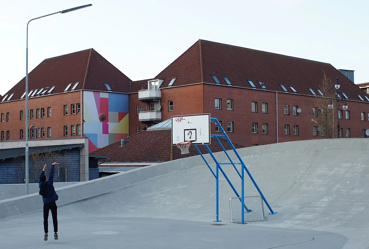 Superkilen: Context · Lonely basketball