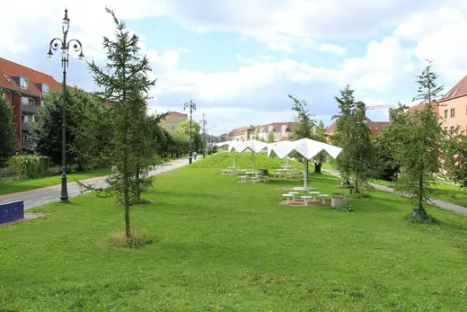 Photo 2: Exterior · (Nørrebro) Nørrebroruten Superkilen public park - the green section
