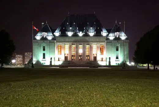Photo 2: Exterior