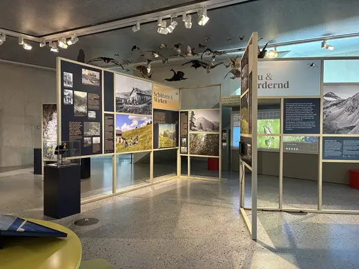 Photo 2: Exterior · Nationalparkhaus Zernez 2025
