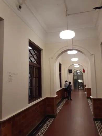 Photo 4: Interior