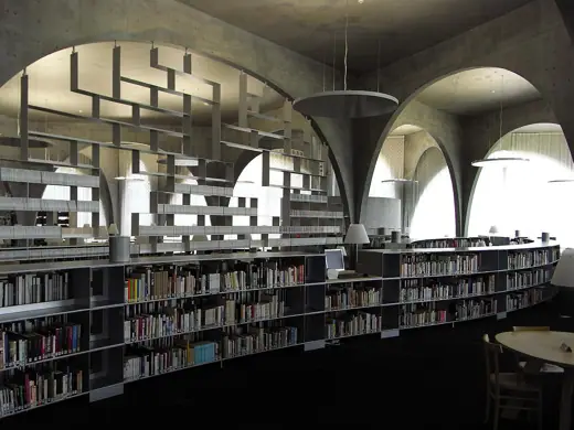 Photo 4: Interior