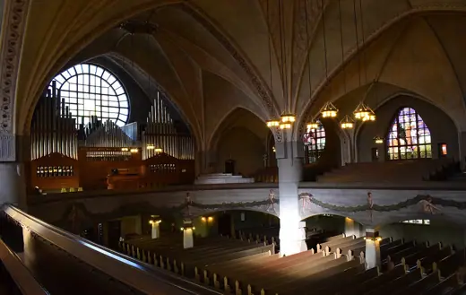 Photo 6: Interior