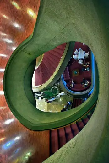 Photo 5: Interior