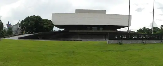 Photo 1: Exterior