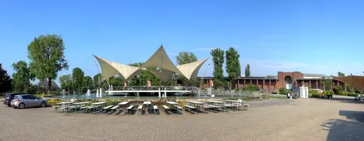 Photo 4: Exterior · Tanzbrunnen Köln, Teil des Rheinparks 