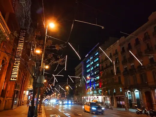 Photo 3: Exterior